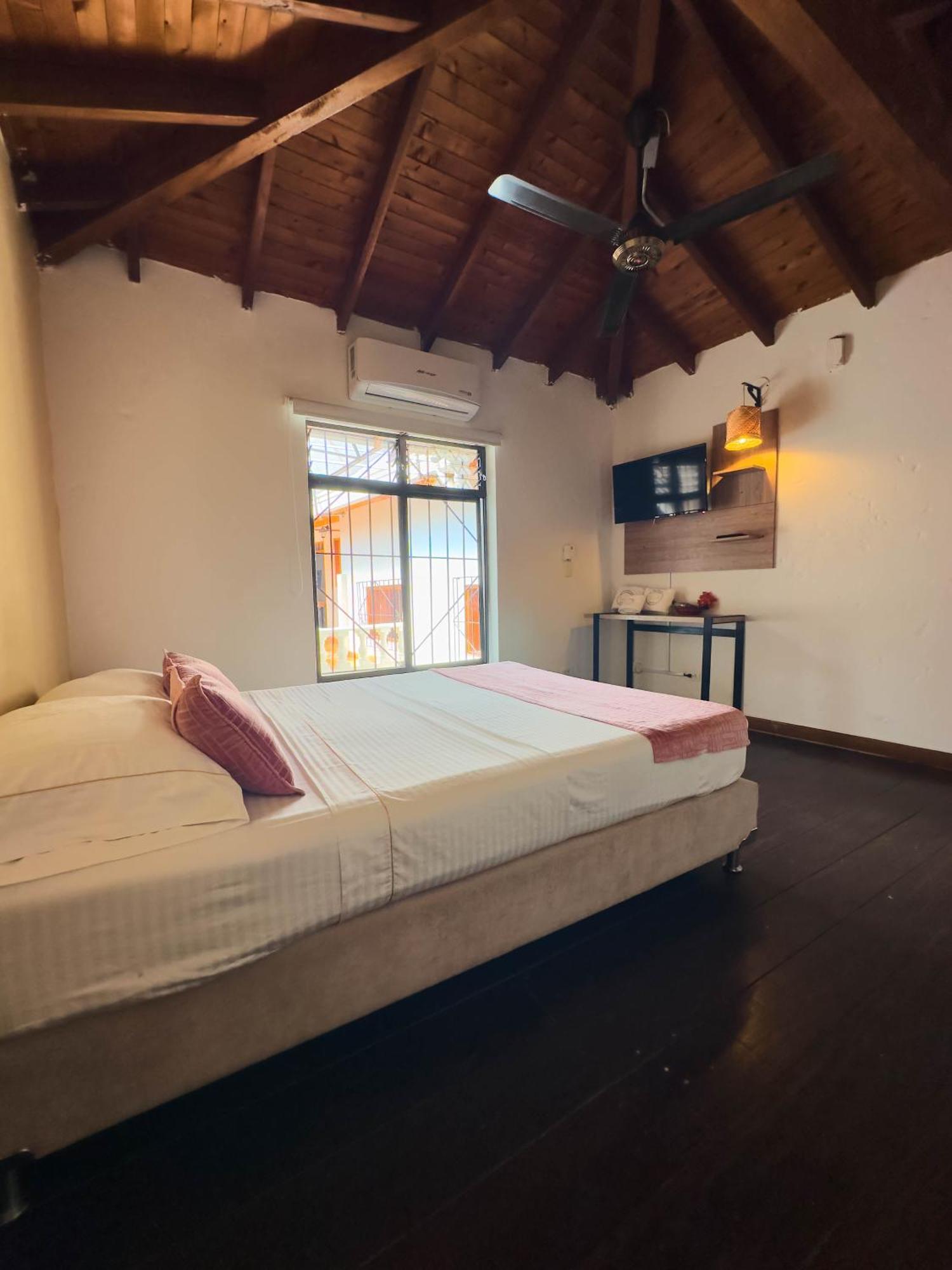 Encomendero Hotel -Centro Historico- Санта Фе де Антиокия Екстериор снимка